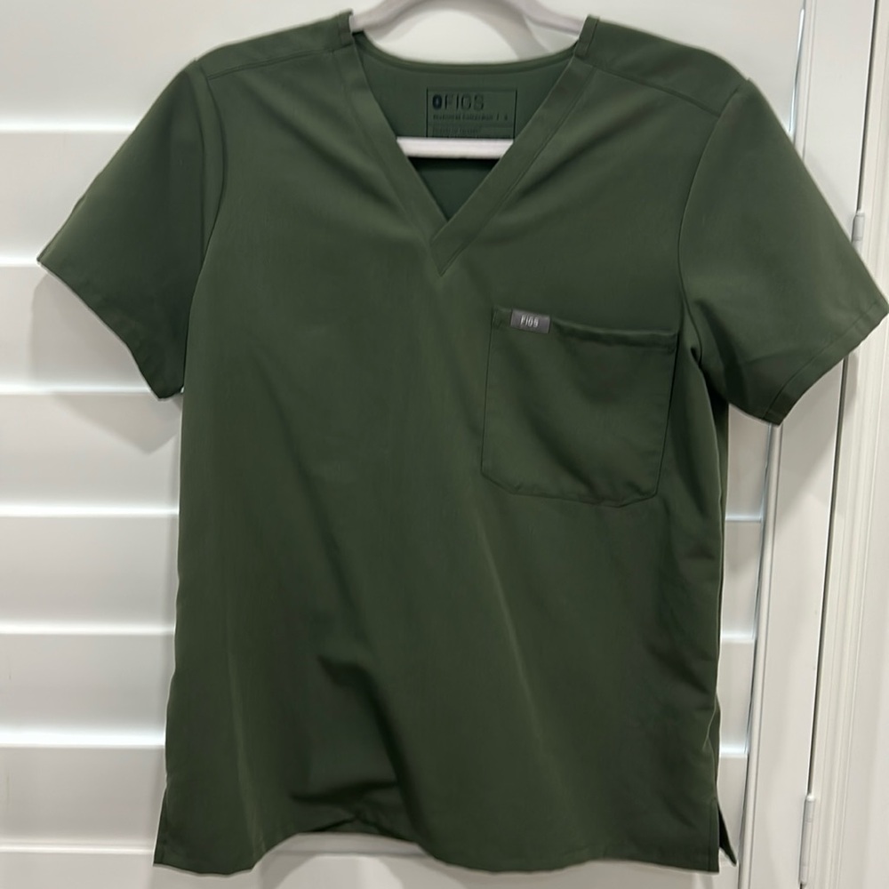 Moss colored size small Figs scrubs